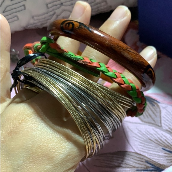 Colorful Women's Jewelry bracelet lots used Japan bought $20 - Picture 9 of 9